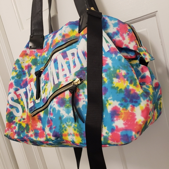 Steve Madden Bnick Large Tie Dye Print Gym/Travel Bag - Picture 2 of 9